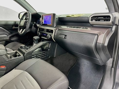 Certified 2026 Toyota Tacoma TRD Off-Road AWD/4WD image 28