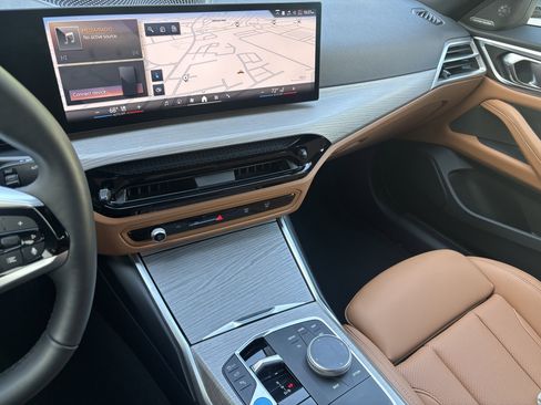 Used 2025 BMW i4 eDrive40 image 12