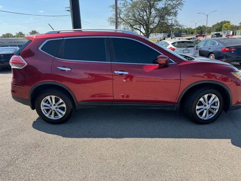 Used 2016 Nissan Rogue SV image 8