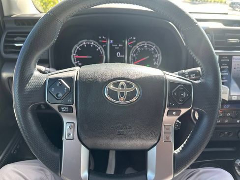 Used 2021 Toyota 4Runner Limited AWD/4WD image 17