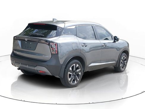 Used 2025 Nissan Kicks SV w/ SV Premium Package AWD/4WD image 4
