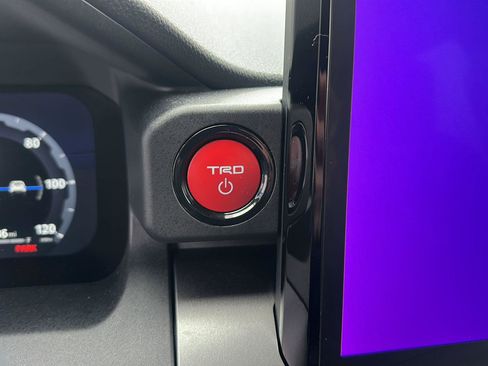 Used 2025 Toyota 4Runner TRD Off-Road Premium image 37