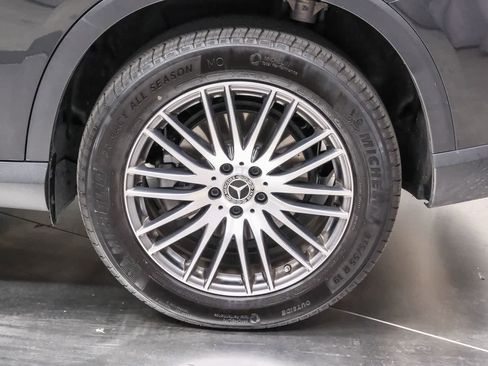 Certified 2026 Mercedes-Benz GLC 300 image 9