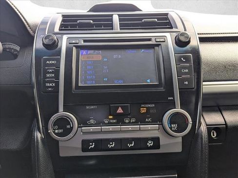 Used 2013 Toyota Camry SE image 13