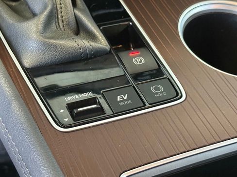 Used 2024 Toyota Sienna LE image 27