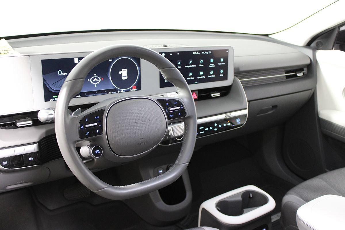 Used 2024 Hyundai Ioniq 5 SE RWD image 10