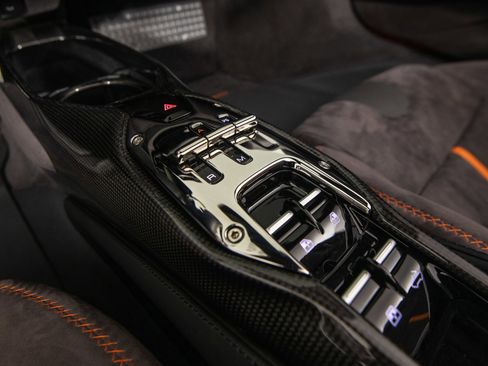 Certified 2022 Ferrari SF90 Spider AWD/4WD image 30