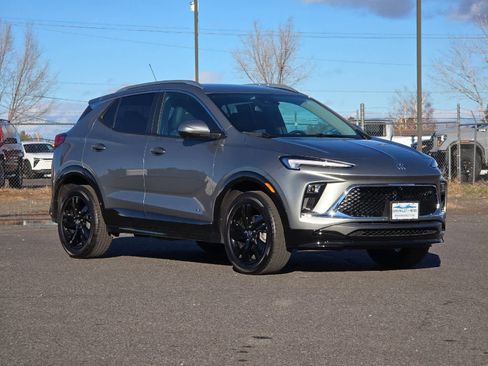 Used 2025 Buick Encore GX Sport Touring w/ Advanced Technology Package image 9