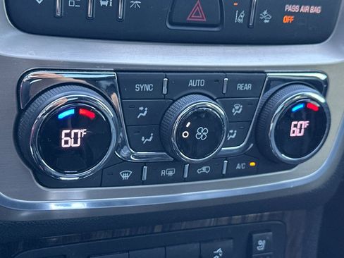 Used 2014 GMC Acadia Denali image 28