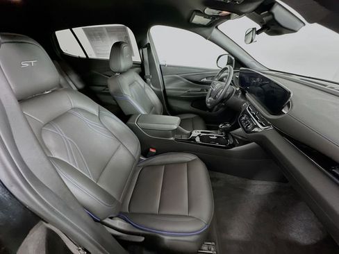 Used 2024 Buick Envista Sport Touring w/ Convenience I Package image 34