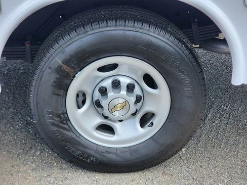 New 2025 Chevrolet Express 3500 w/ Power Convenience Package image 4