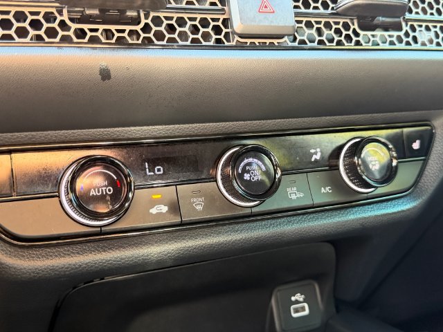 Certified 2025 Honda HR-V Sport image 28