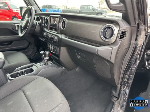 Used 2023 Jeep Gladiator Overland image 56