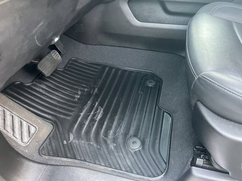 Used 2024 Chevrolet Silverado 1500 LTZ w/ LTZ Premium Package image 17