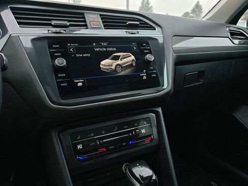 Used 2022 Volkswagen Tiguan SE image 29