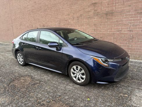 Used 2024 Toyota Corolla LE FWD image 7