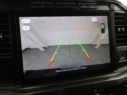 Used 2024 Ford F250 Lariat w/ Tremor Off-Road Package image 17