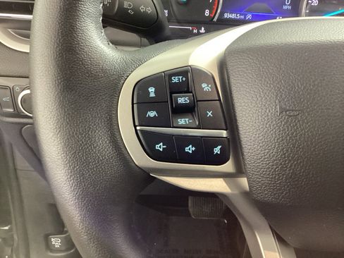Used 2023 Ford Explorer XLT w/ Equipment Group 202A AWD/4WD image 25