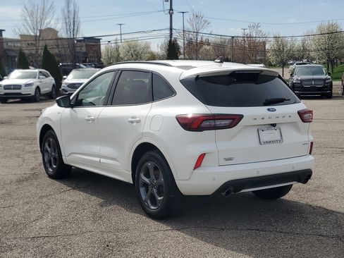 Used 2024 Ford Escape ST-Line w/ Tech Pack #1 AWD/4WD image 4