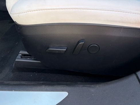 Used 2020 Tesla Model S Long Range AWD/4WD image 14