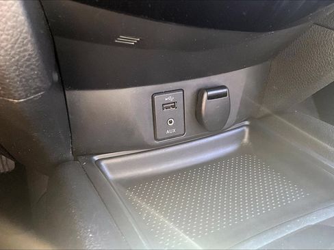 Used 2016 Nissan Rogue S w/ Appearance Package FWD image 15