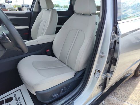 Used 2025 Hyundai Sonata SEL FWD image 15