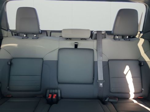 New 2025 GMC Hummer EV 2X w/ LPO, Dark Essentials Package image 39