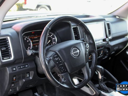 Used 2022 Nissan Frontier SV w/ Technology Package image 16