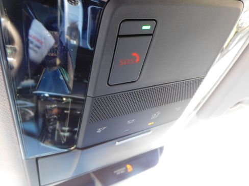 New 2025 Mitsubishi Outlander SE image 27