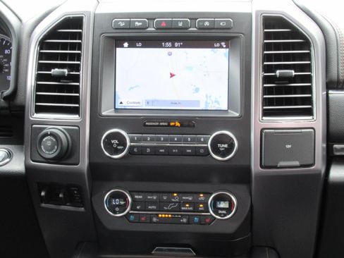 Used 2019 Ford Expedition Platinum AWD/4WD image 14