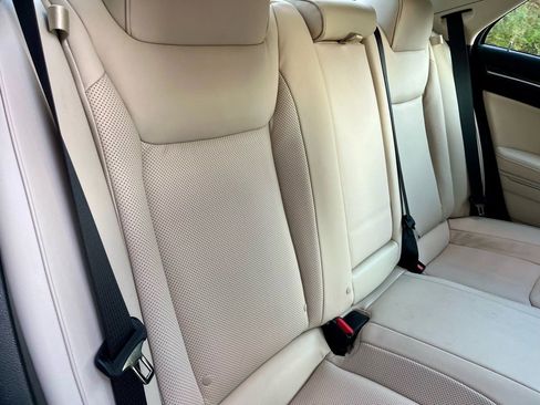 New 2023 Chrysler 300 Touring L w/ Popular Equipment Group image 15