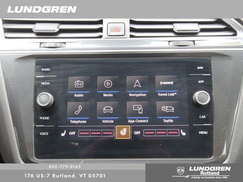 Used 2020 Volkswagen Tiguan SEL w/ 3rd Row Seat Package image 19