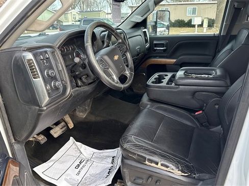 Used 2018 Chevrolet Silverado 2500 LTZ image 9