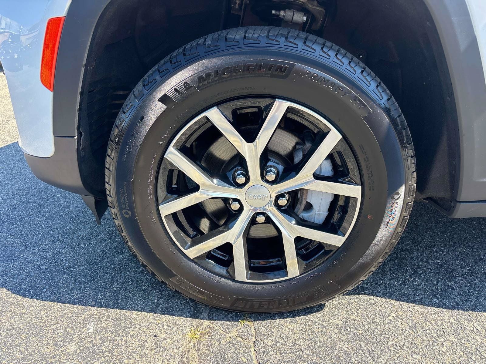 Certified 2024 Jeep Grand Cherokee Limited AWD/4WD image 8