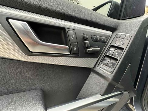 Used 2015 Mercedes-Benz GLK 350 4MATIC image 11