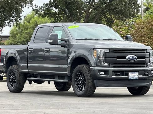 Used 2019 Ford F250 Lariat w/ Lariat Ultimate Package AWD/4WD image 2