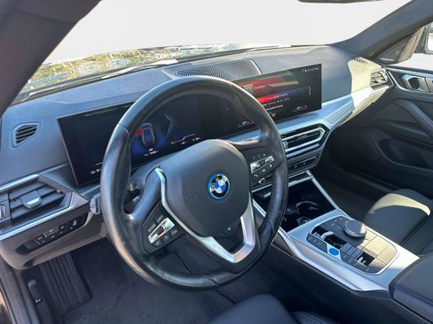 Used 2023 BMW i4 eDrive35 w/ Premium Package image 17