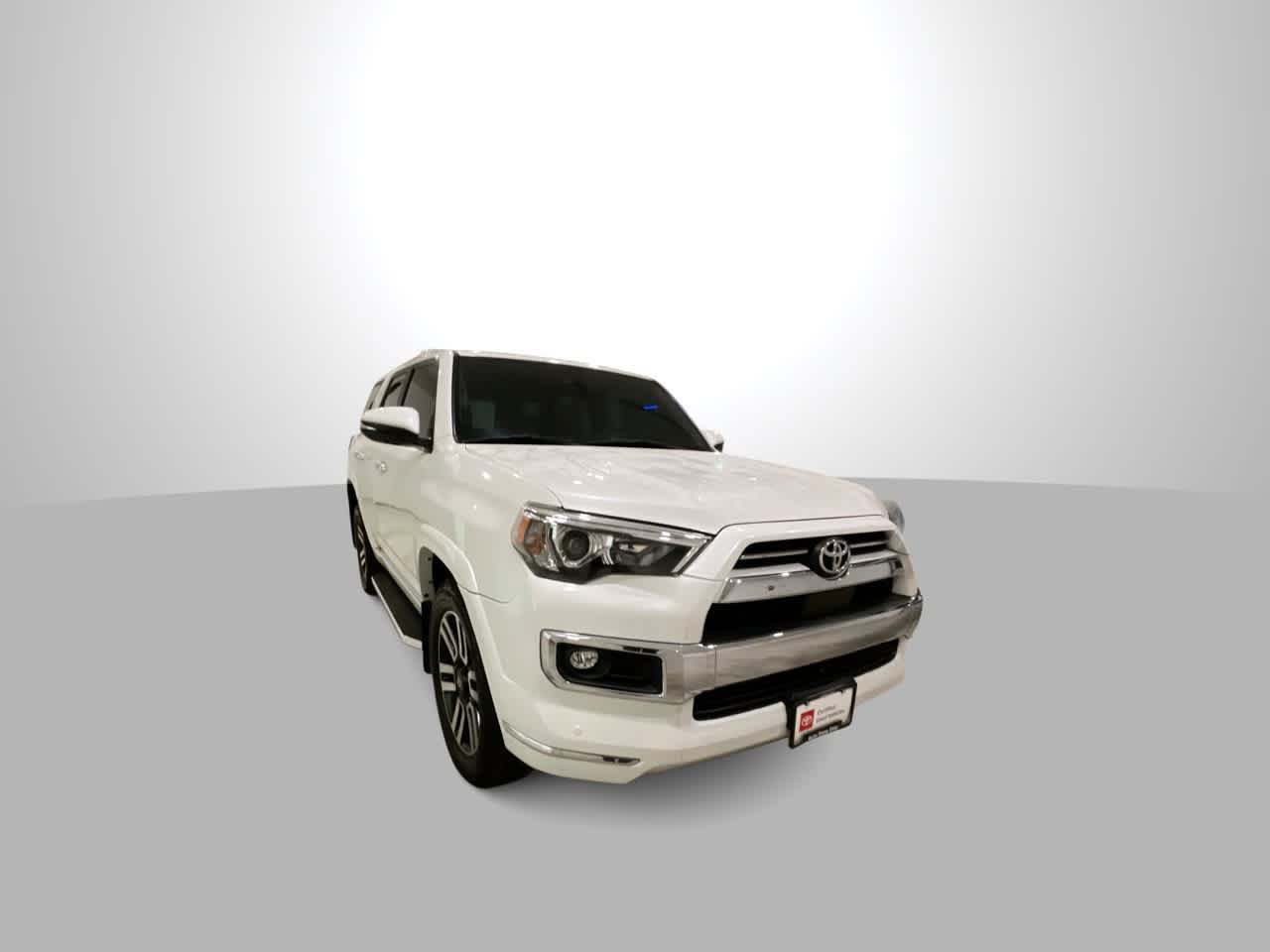 Certified 2022 Toyota 4Runner Limited AWD/4WD image 2