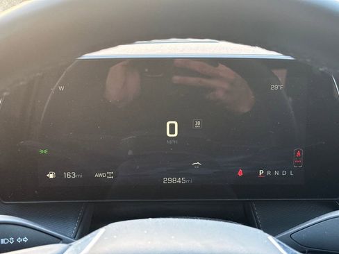 Used 2025 Chevrolet Equinox LT w/ Convenience Package II image 31