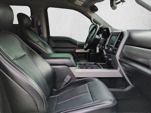 Used 2021 Ford F350 Lariat w/ Chrome Package image 20