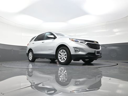 Used 2019 Chevrolet Equinox LT image 9
