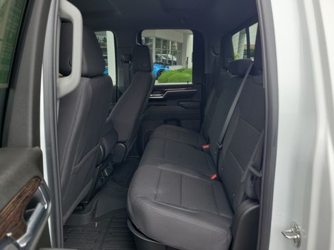 Used 2025 GMC Sierra 2500 SLE w/ Preferred Package AWD/4WD image 11