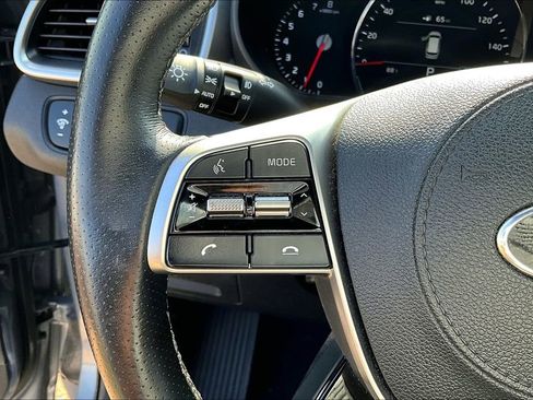 Used 2019 Kia Sorento SX image 13
