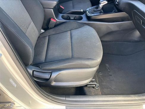 Used 2020 Kia Soul LX FWD image 33
