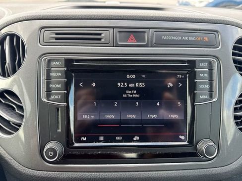 Used 2017 Volkswagen Tiguan S FWD image 13