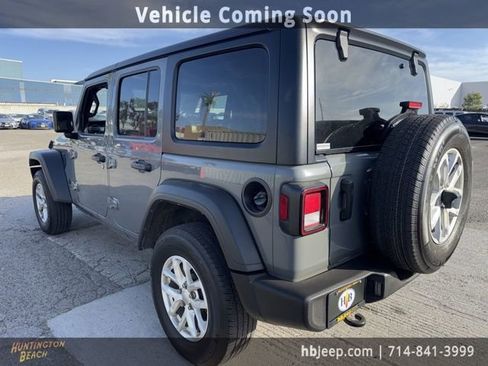 Used 2023 Jeep Wrangler Sport S image 7