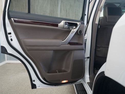 Used 2014 Lexus GX 460 Luxury AWD/4WD image 39