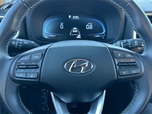 Used 2024 Hyundai Venue SEL image 26