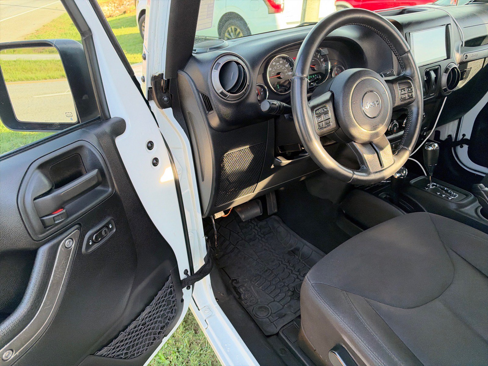 Used 2015 Jeep Wrangler Sport w/ Quick Order Package 24S AWD/4WD image 9