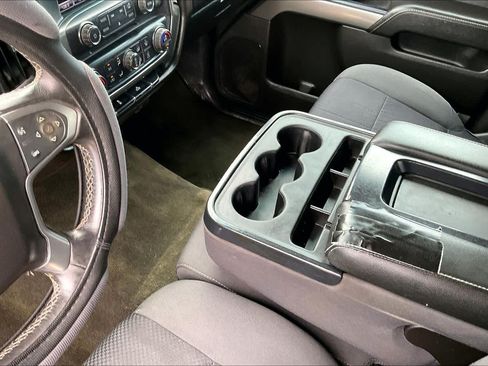 Used 2018 Chevrolet Silverado 1500 LT w/ Texas Edition RWD image 15
